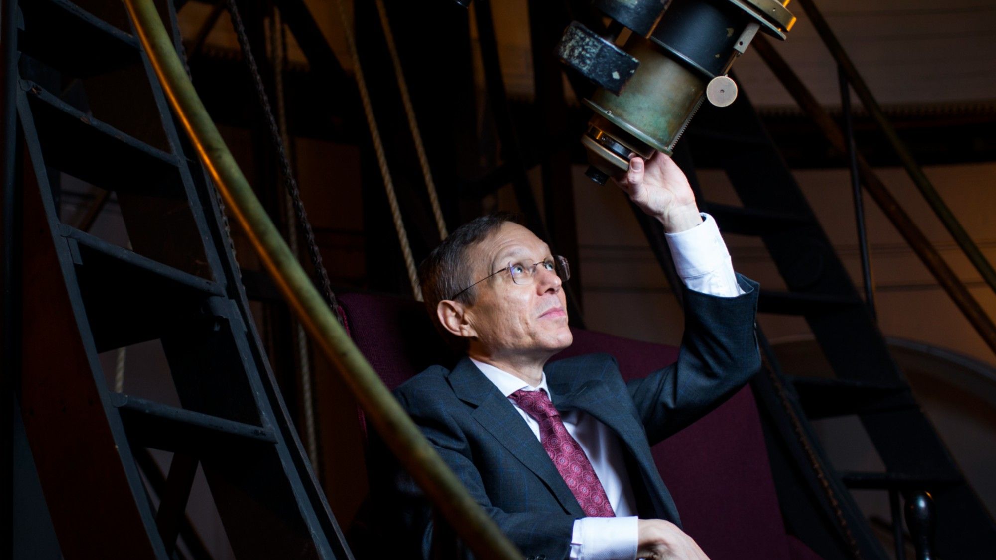 [EN]  White House appoints Harvard astronomer Avi Loeb to lead new UFO study group 